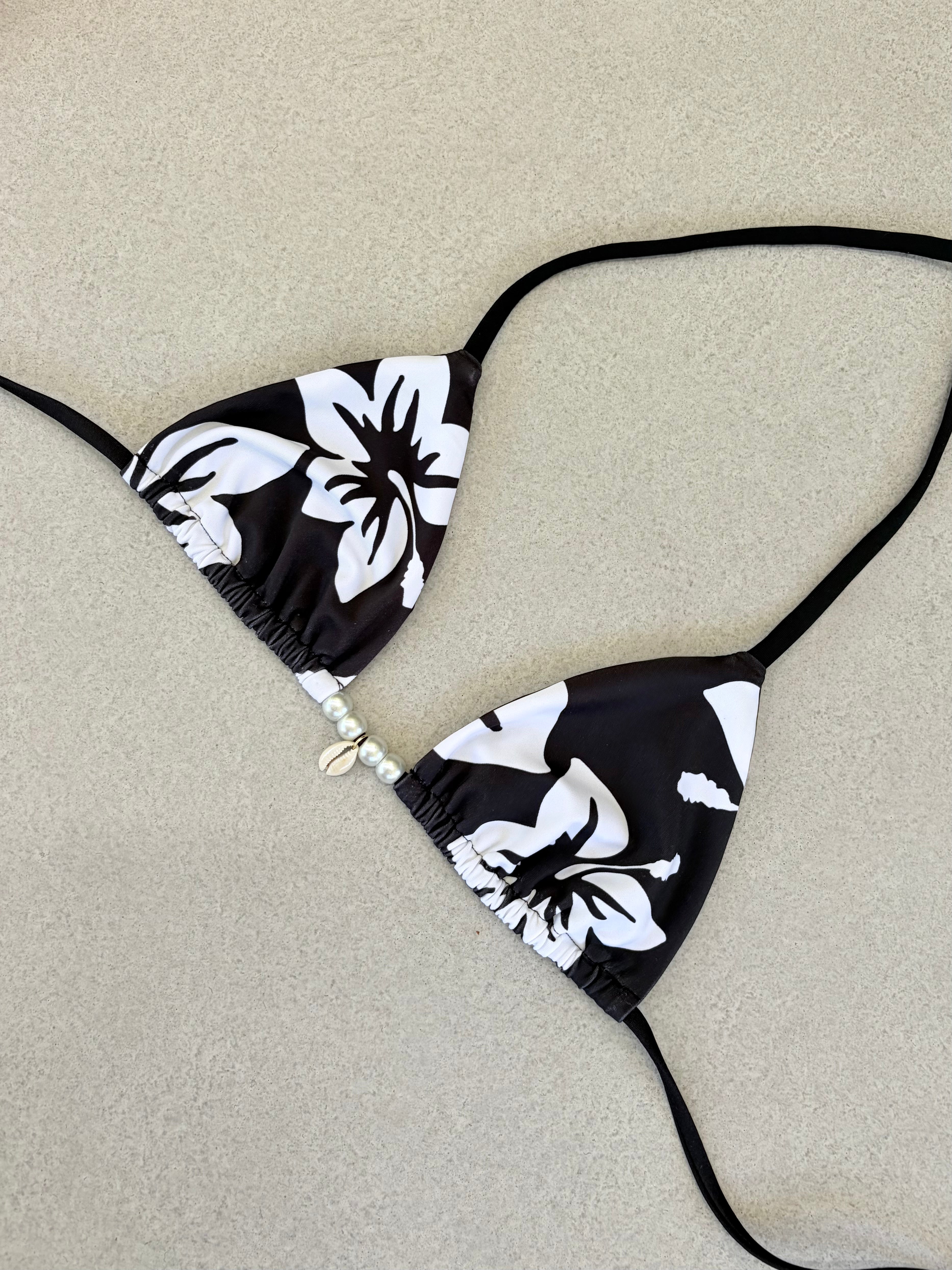 Hibiscus Sea TRI TOP