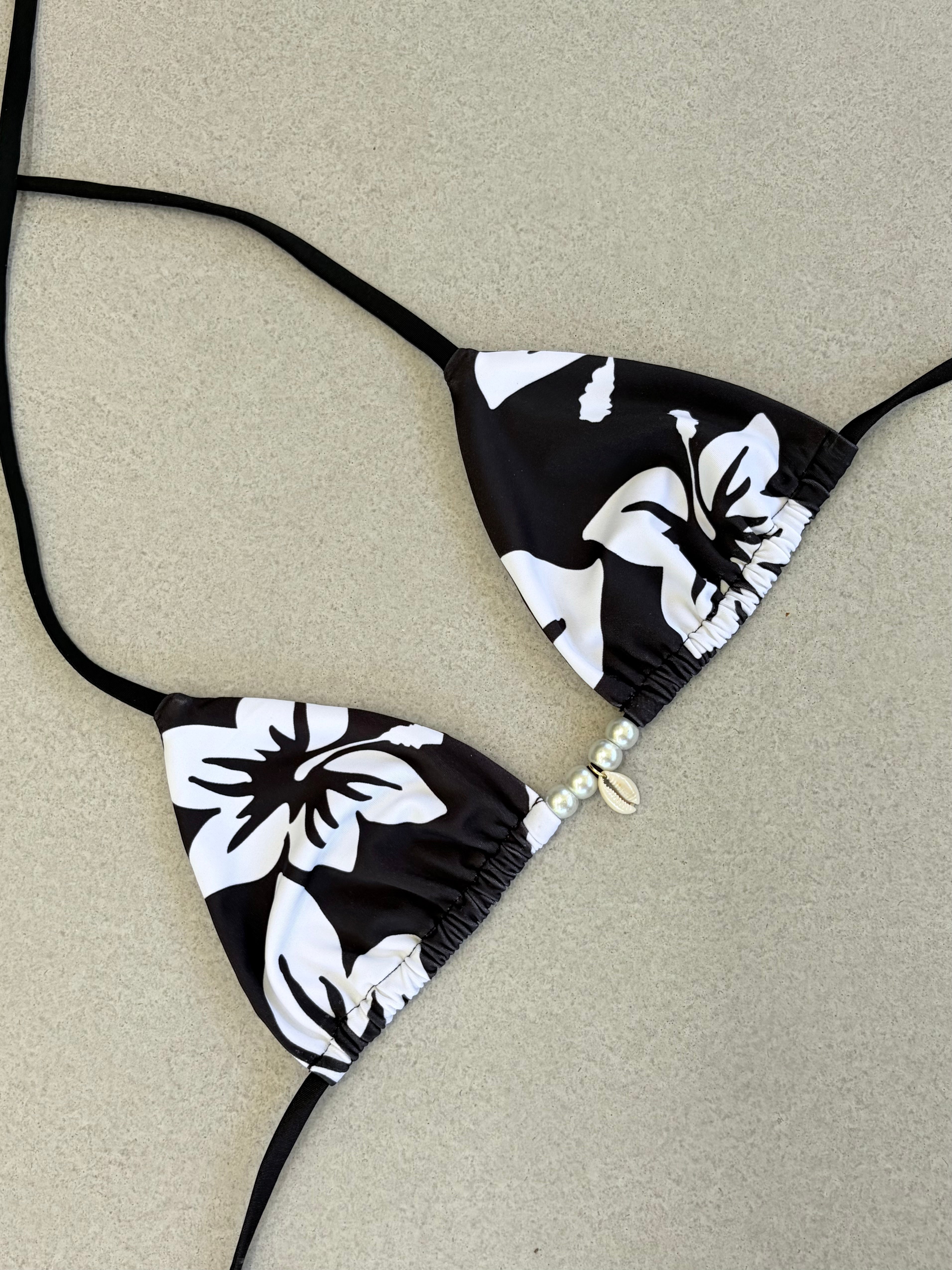 Hibiscus Sea TRI TOP